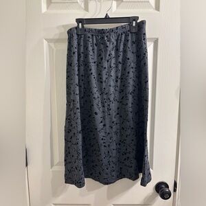 Sag Harbor Charcoal Gray Floral Midi Skirt